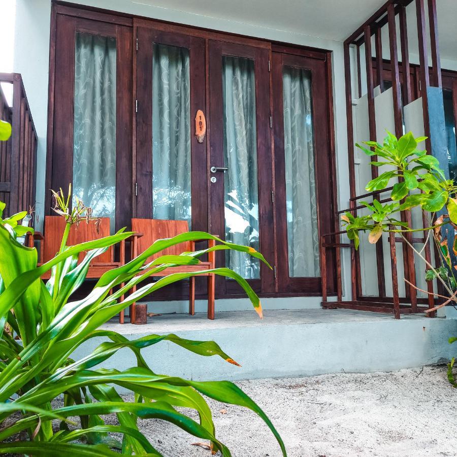Thundi Sea View Hotel Fulidhoo Exterior photo
