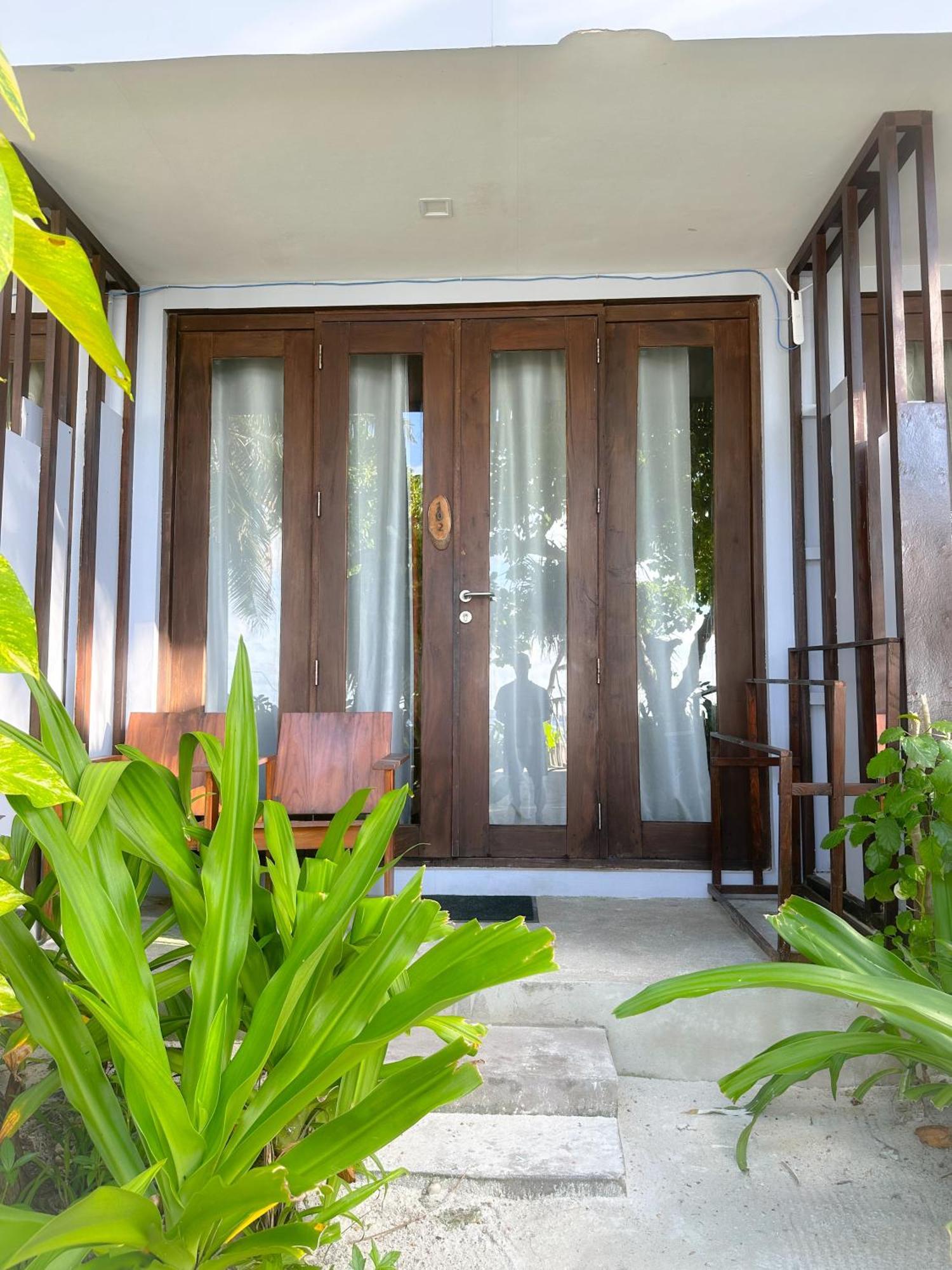 Thundi Sea View Hotel Fulidhoo Exterior photo