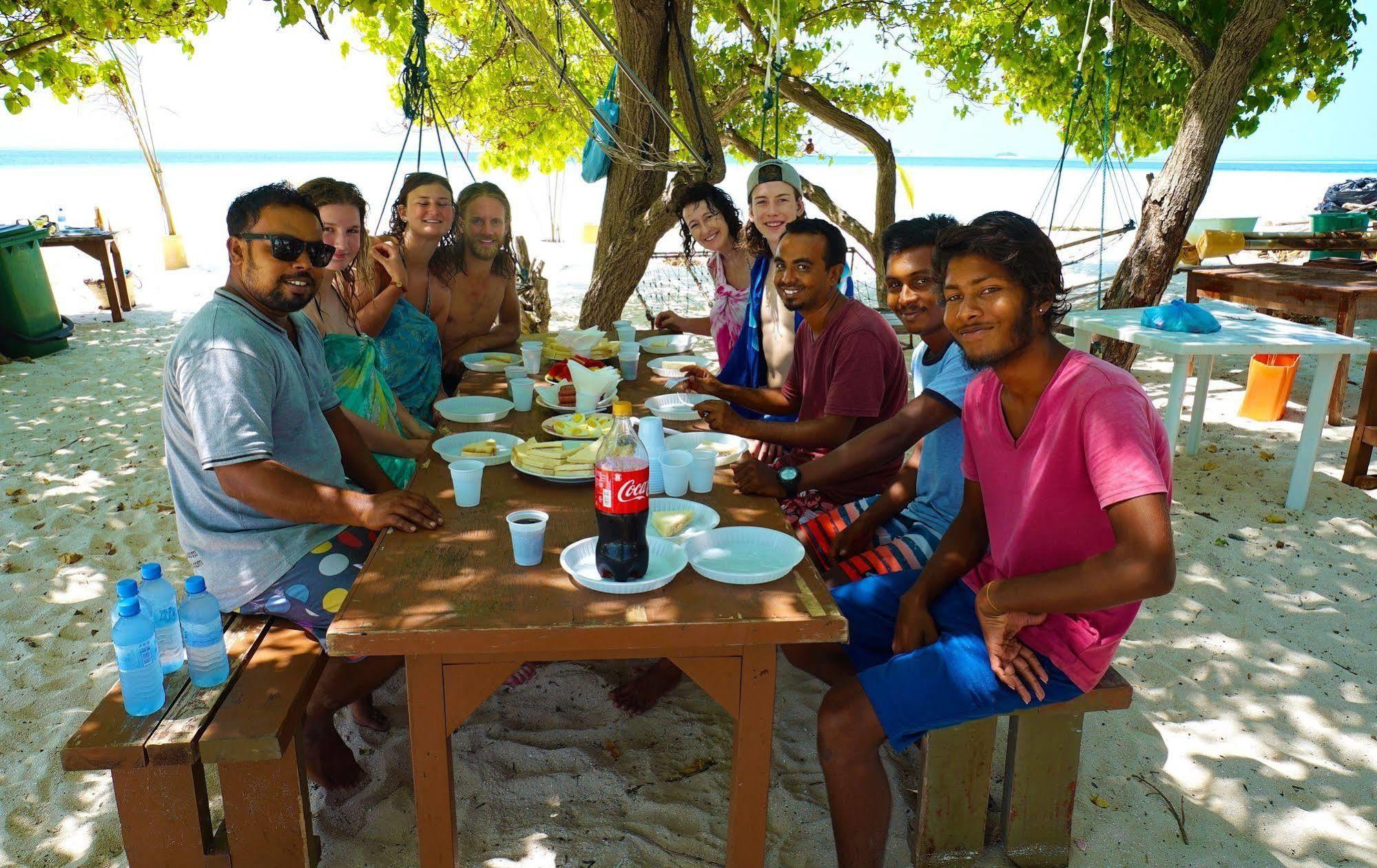 Thundi Sea View Hotel Fulidhoo Exterior photo